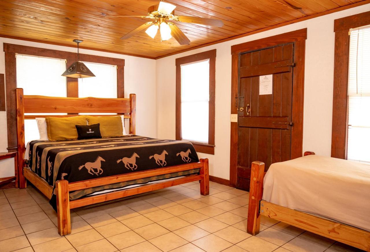 The Vaquero Motel 班德拉 外观 照片